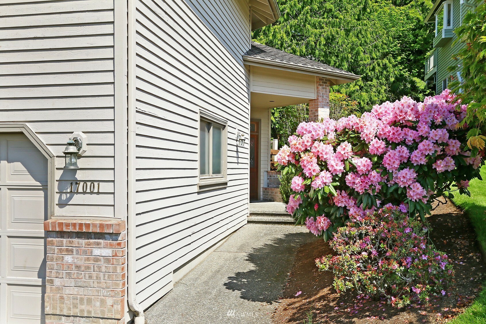 Property Photo: 17001 73rd Place W WA 98026