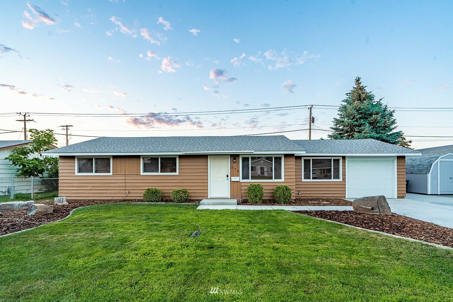 Property Photo:  516 E Sharon Avenue  WA 98837 