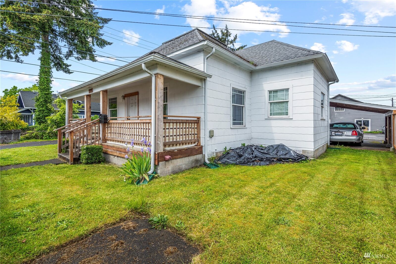Property Photo: 109 S Oak Street WA 98531