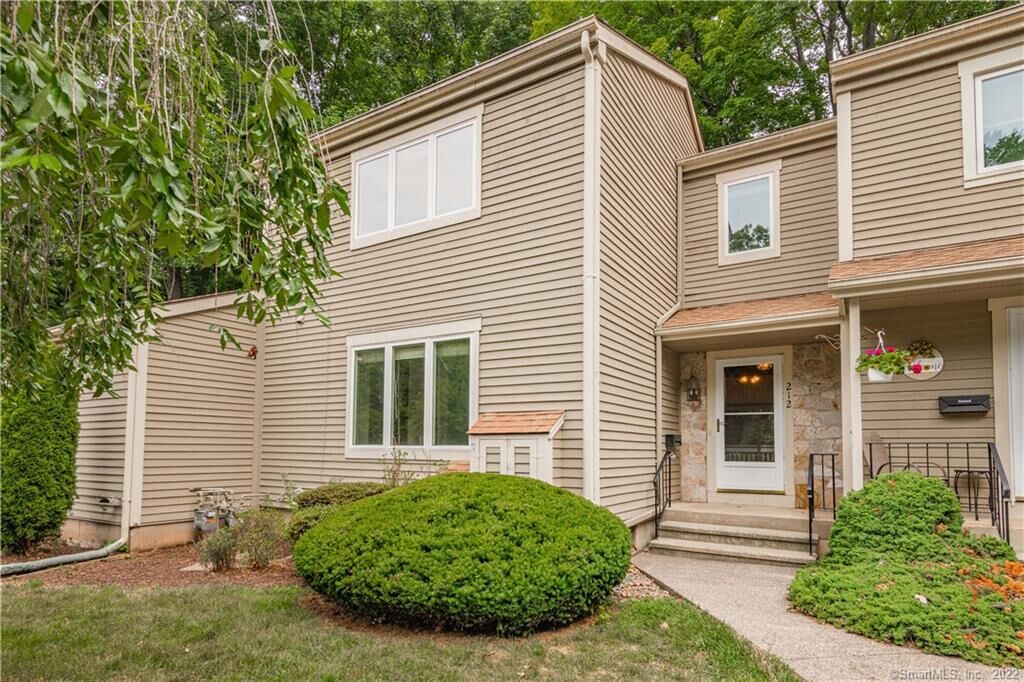 Property Photo:  212 Waters Edge Drive  CT 06489 