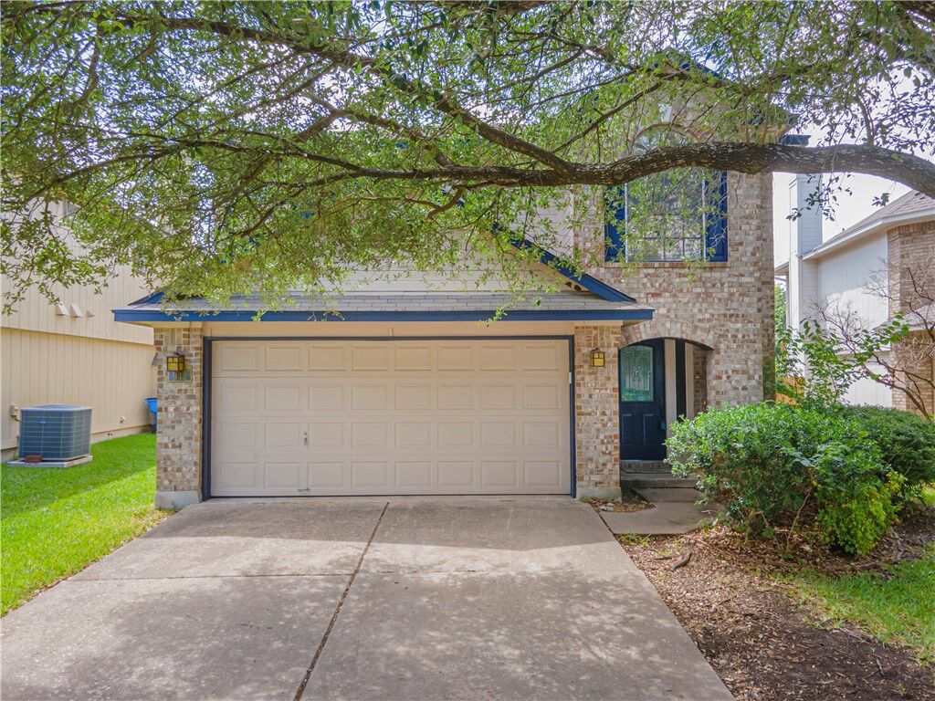 Property Photo: 943 Kirtomy Loop TX 78660