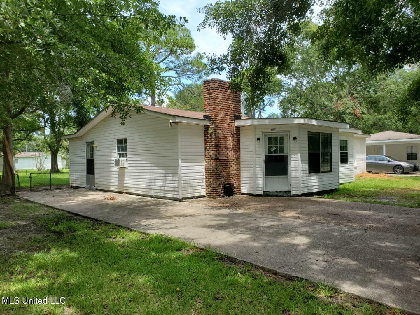 Property Photo: 3207 Detroit Avenue MS 39581