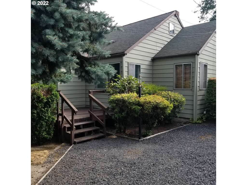 Property Photo:  1980 SW 187th Ave  OR 97003 