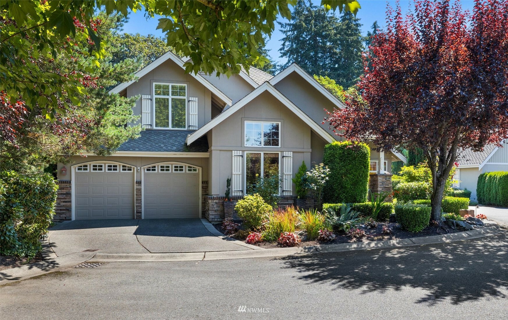 Property Photo:  8470 SE 69th Place  WA 98040 