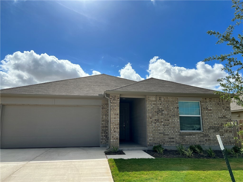 Property Photo:  106 Red Buckeye Street  TX 78634 