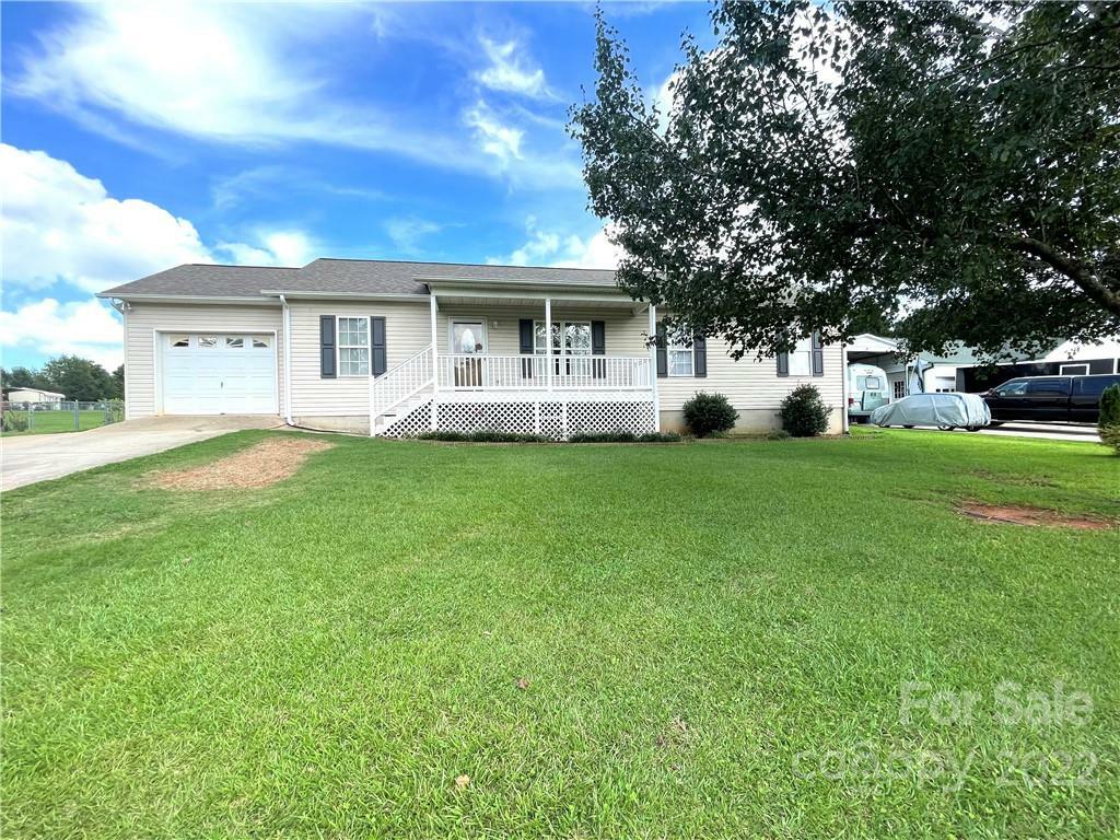 Property Photo:  5172 Swinging Bridge Road  NC 28613 