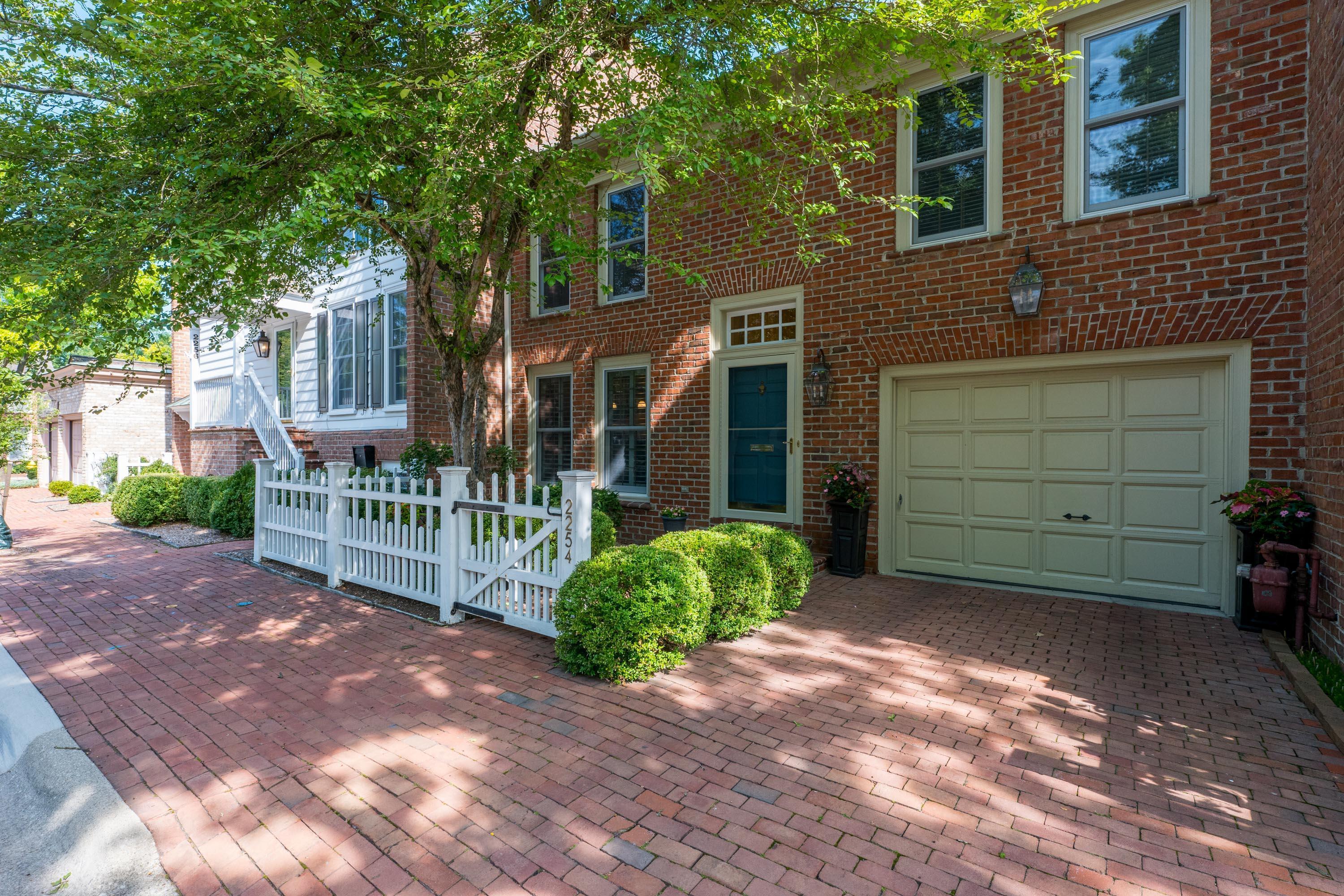 Property Photo: 2254 Atlee Court OH 43220