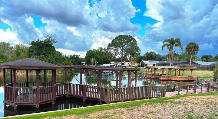 Property Photo: 5330 Kings Court FL 34731