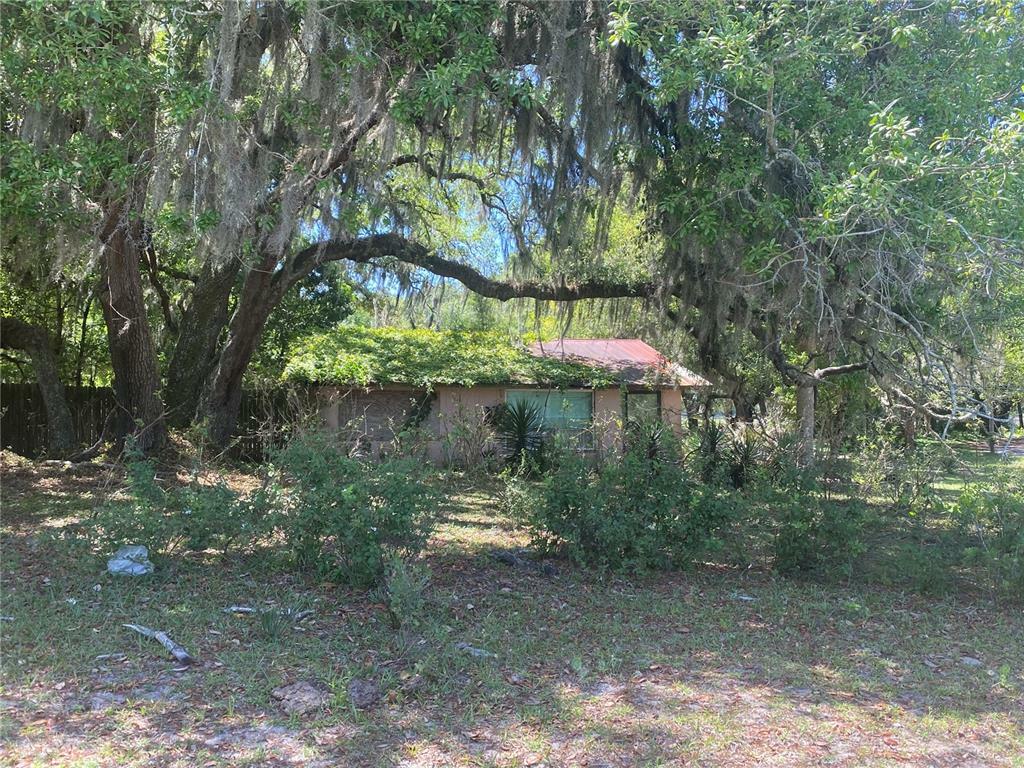 Property Photo:  1564 N US 301  FL 33585 