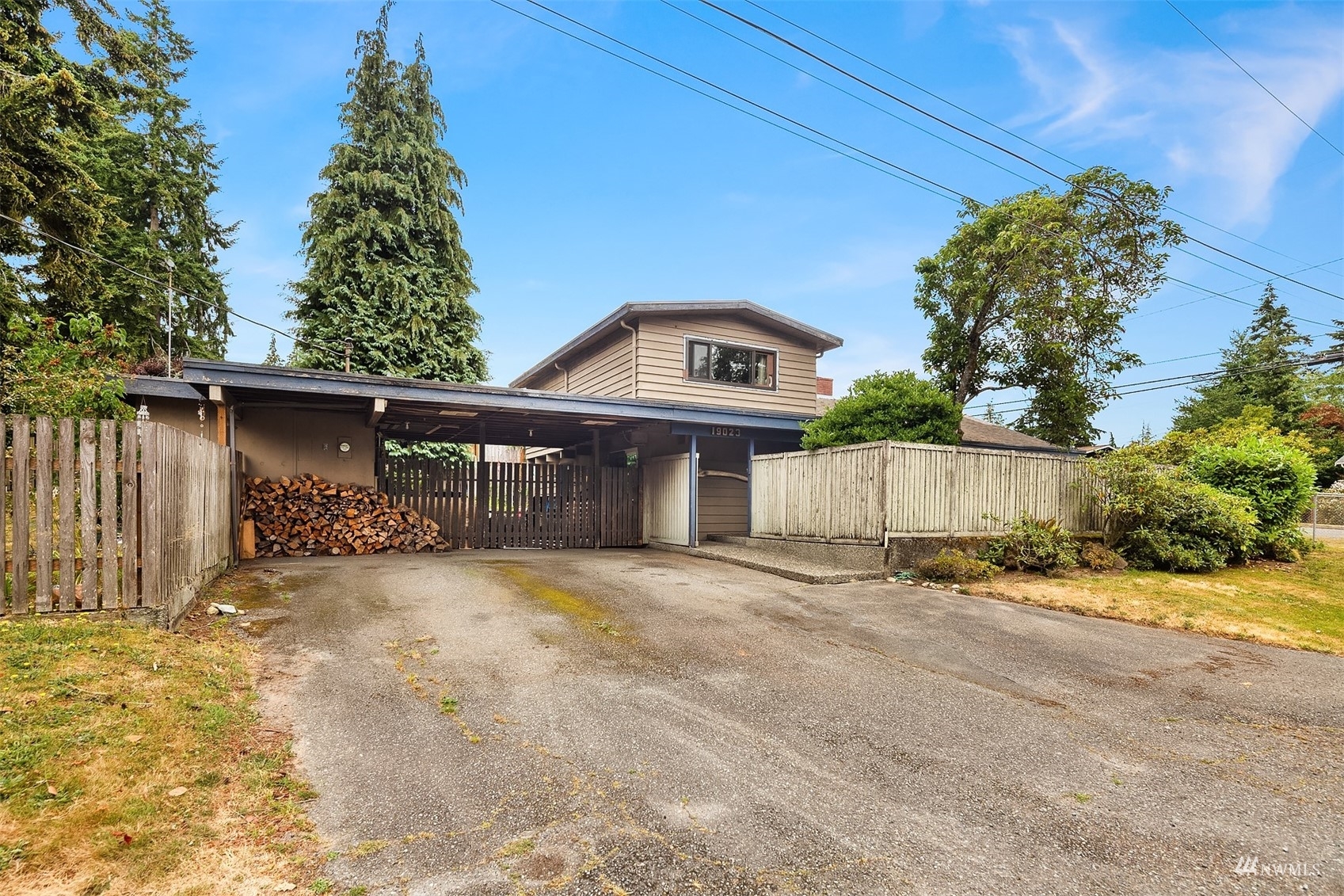 Property Photo:  19023 Wallingford Avenue N  WA 98133 