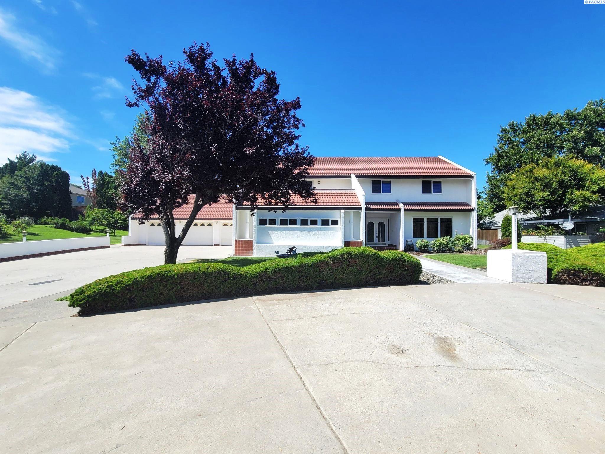 Property Photo: 1177 Hills West Way WA 99352