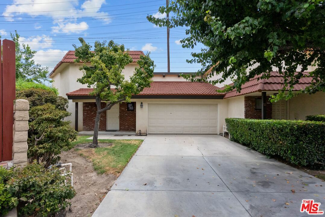 Property Photo:  9936  Reseda Blvd 31  CA 91324 