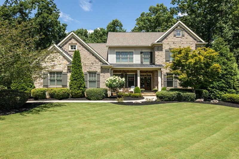 Property Photo: 435 N Valley Creek Court GA 30004