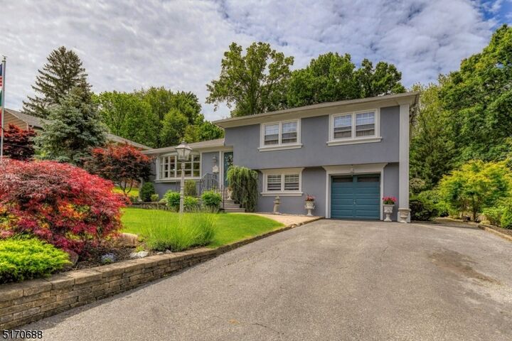 9 Vincent Pl  Verona Twp. NJ 07044 photo