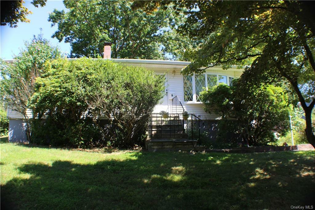 Property Photo:  9 Hickory Lane  NY 10950 