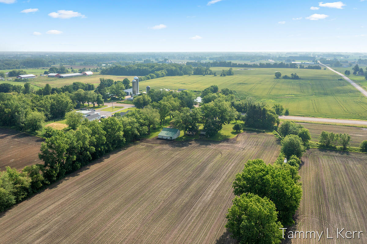 Property Photo:  4020 Blue Star Highway  MI 49423 