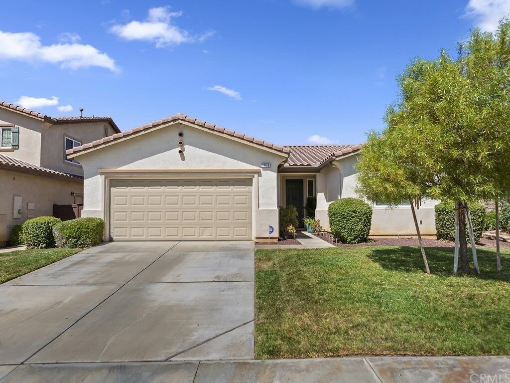Property Photo:  1071 Queen Annes Lane  CA 92223 