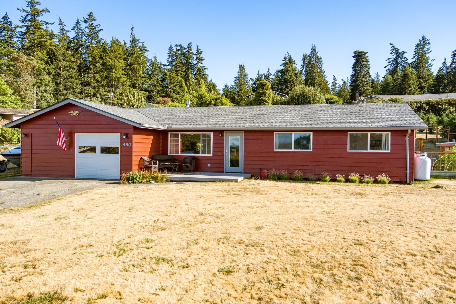 Property Photo:  480 Hazelwood Drive  WA 98277 