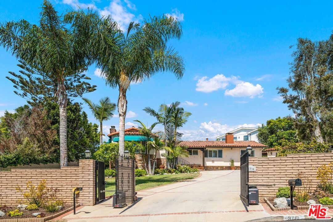 Property Photo:  376   Aderno Way  CA 90272 