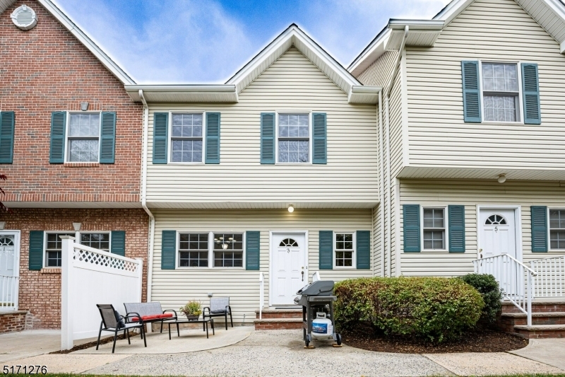 Property Photo: 3 Riga Ct NJ 07076