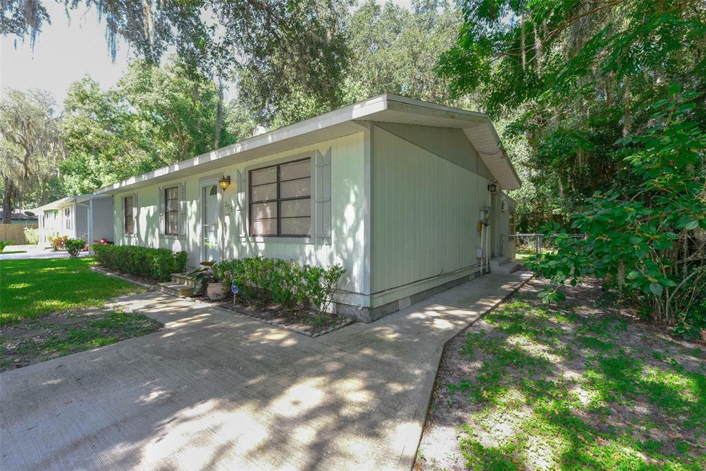 Property Photo:  205 Deborah Avenue  FL 34748 