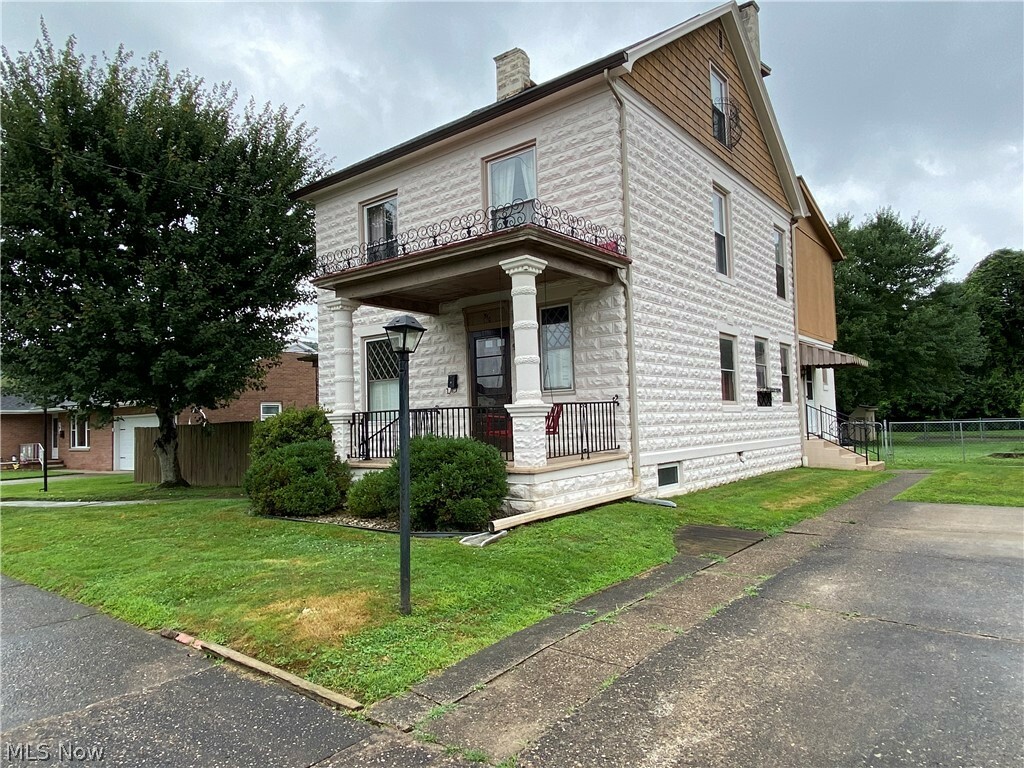 Property Photo:  510 Caroline Avenue  WV 26187 