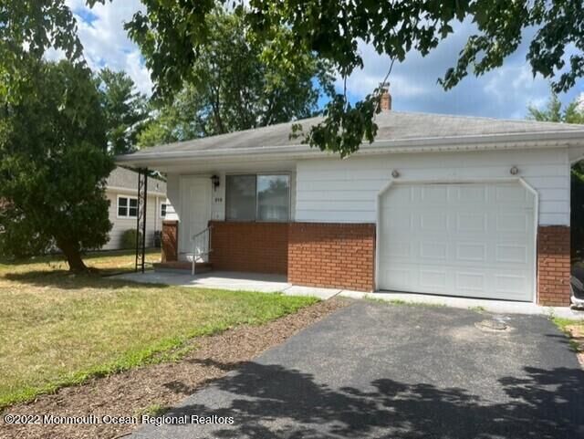 Property Photo:  215 Harrington Drive N  NJ 08757 