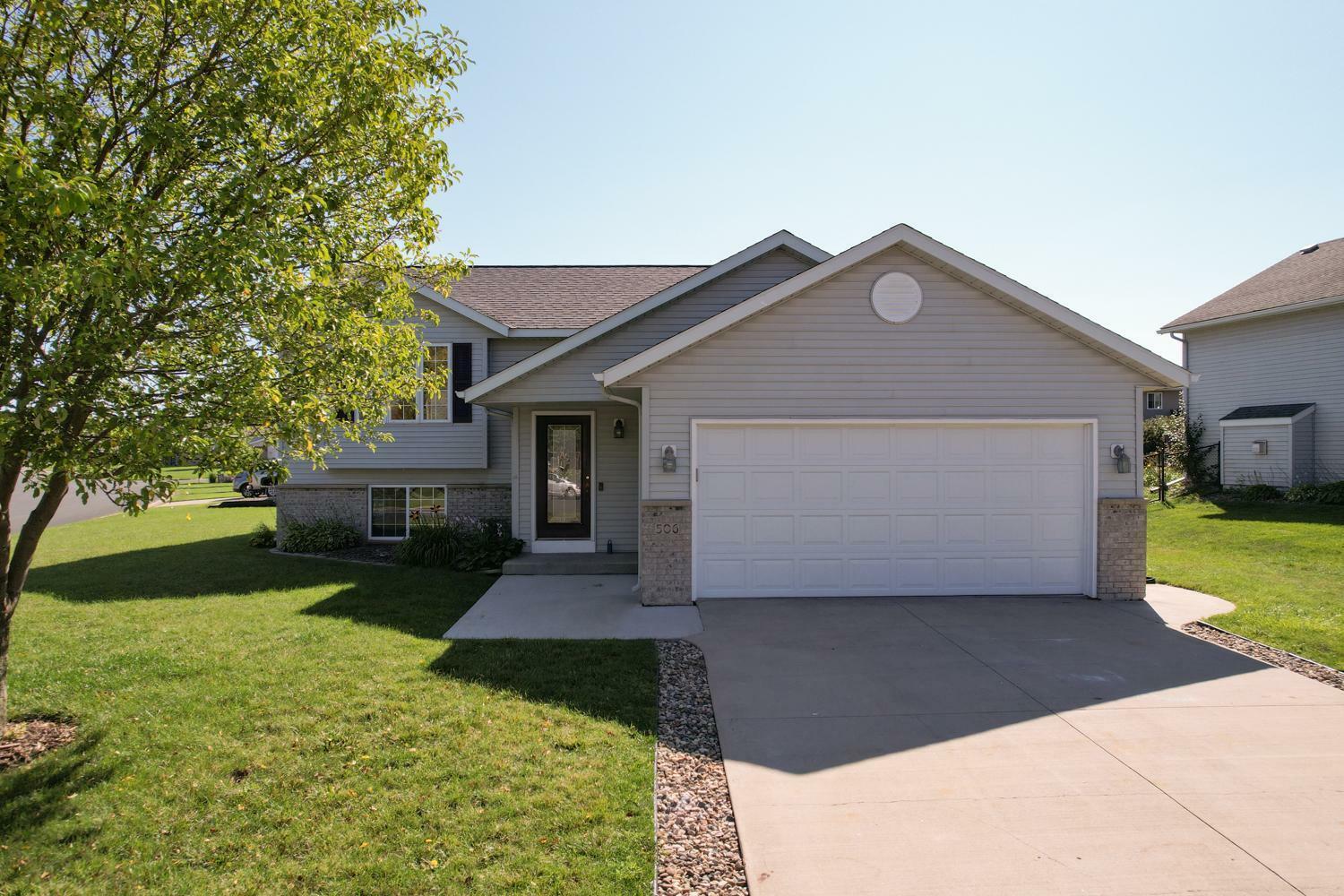 Property Photo:  506 12th Avenue NE  MN 55976 