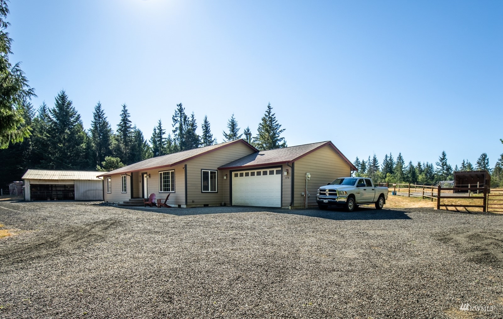 Property Photo:  470 E Greenview Lane  WA 98584 