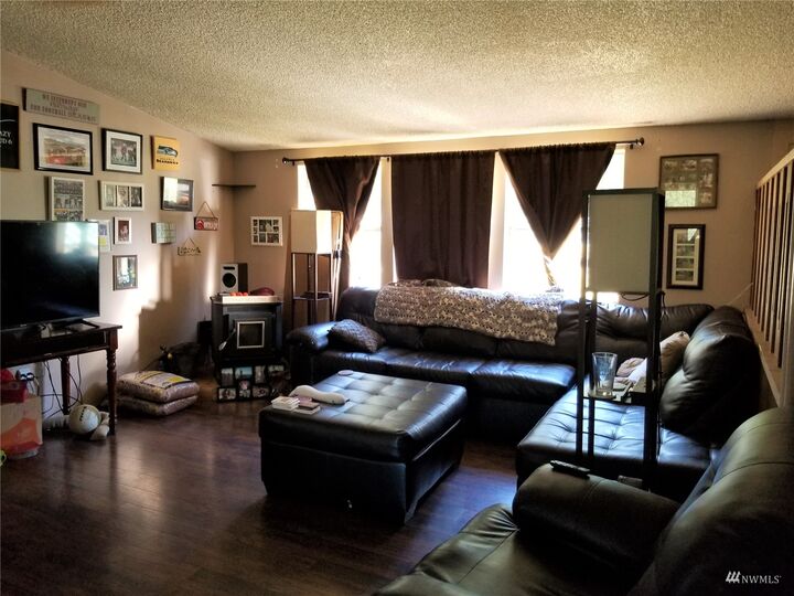 Property Photo:  9 Pine Grove Street  WA 99166 