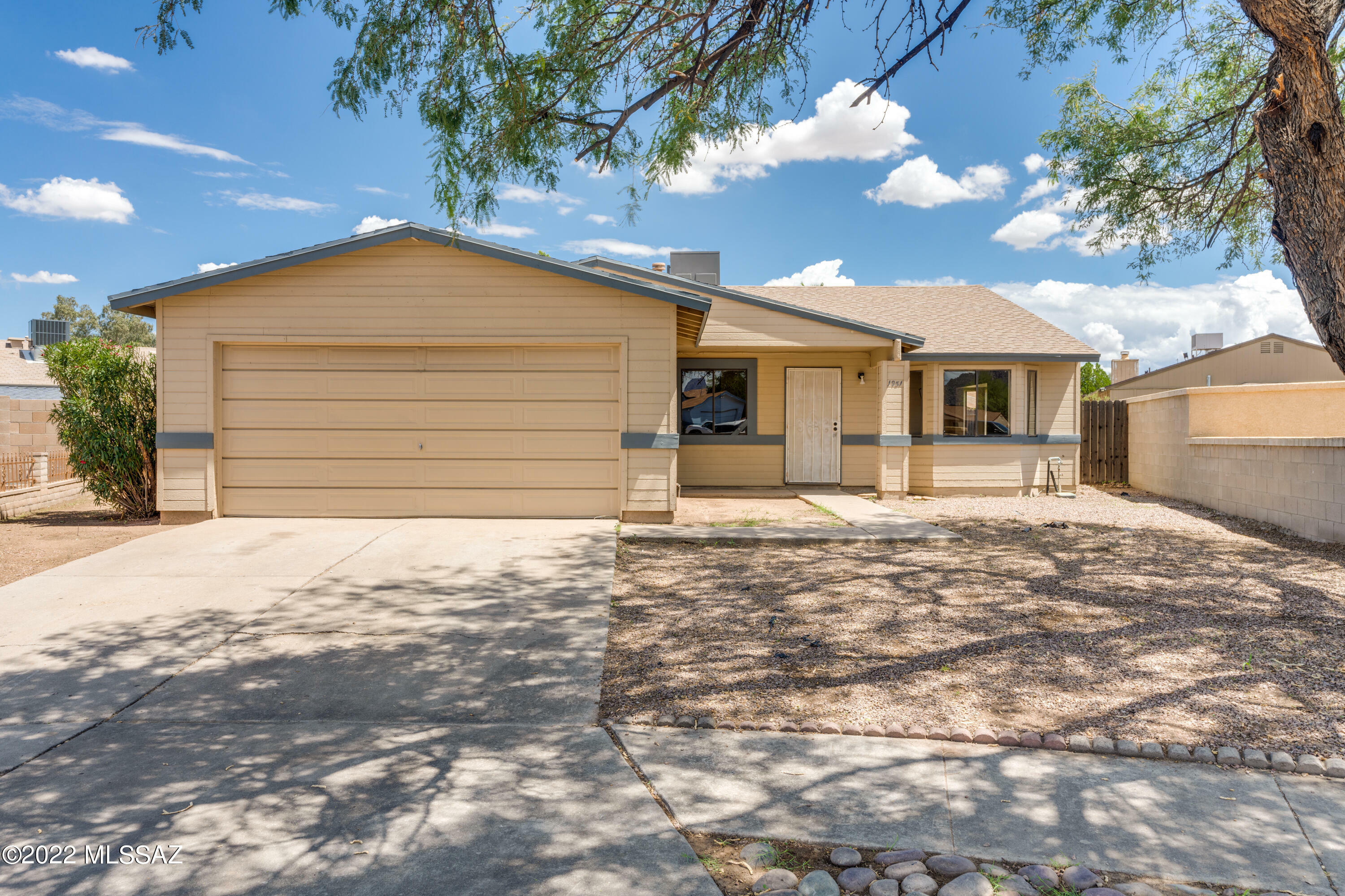 Property Photo:  1951 W Haywood Place  AZ 85746 