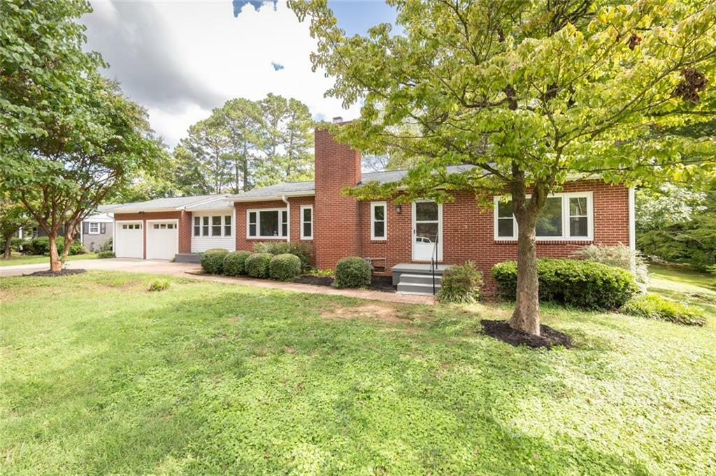 Property Photo:  1317 Forestdale Drive  NC 28144 
