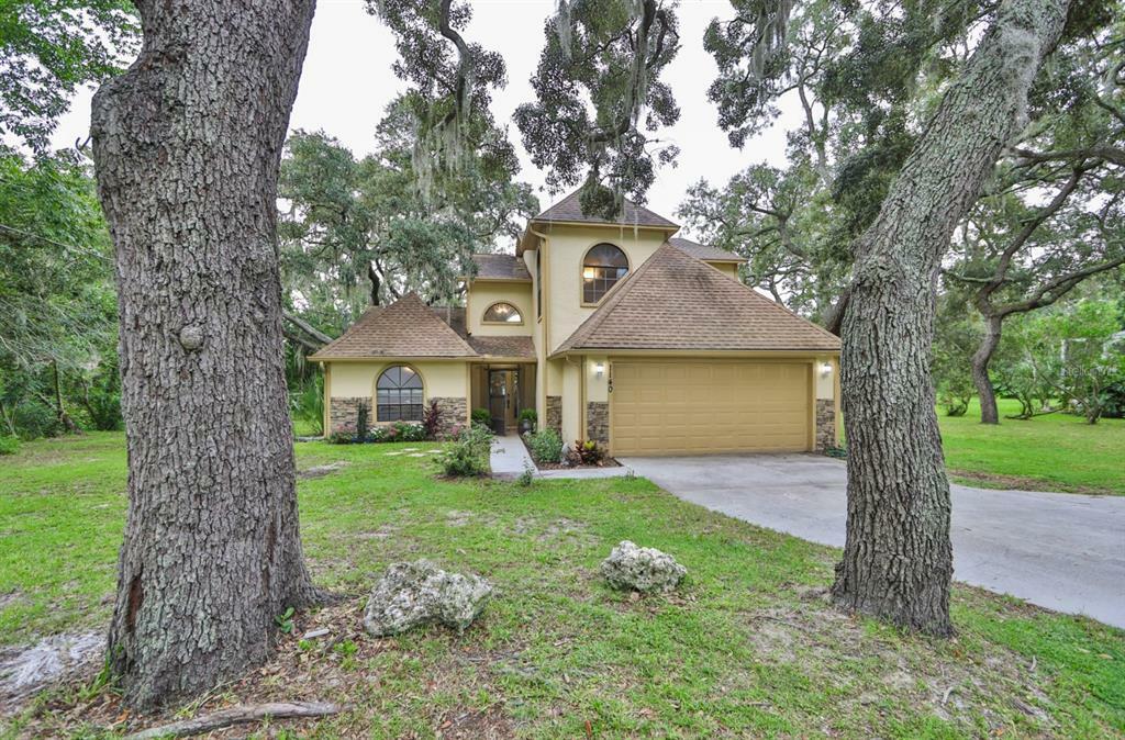 Property Photo:  1140 Waterfall Drive  FL 34608 