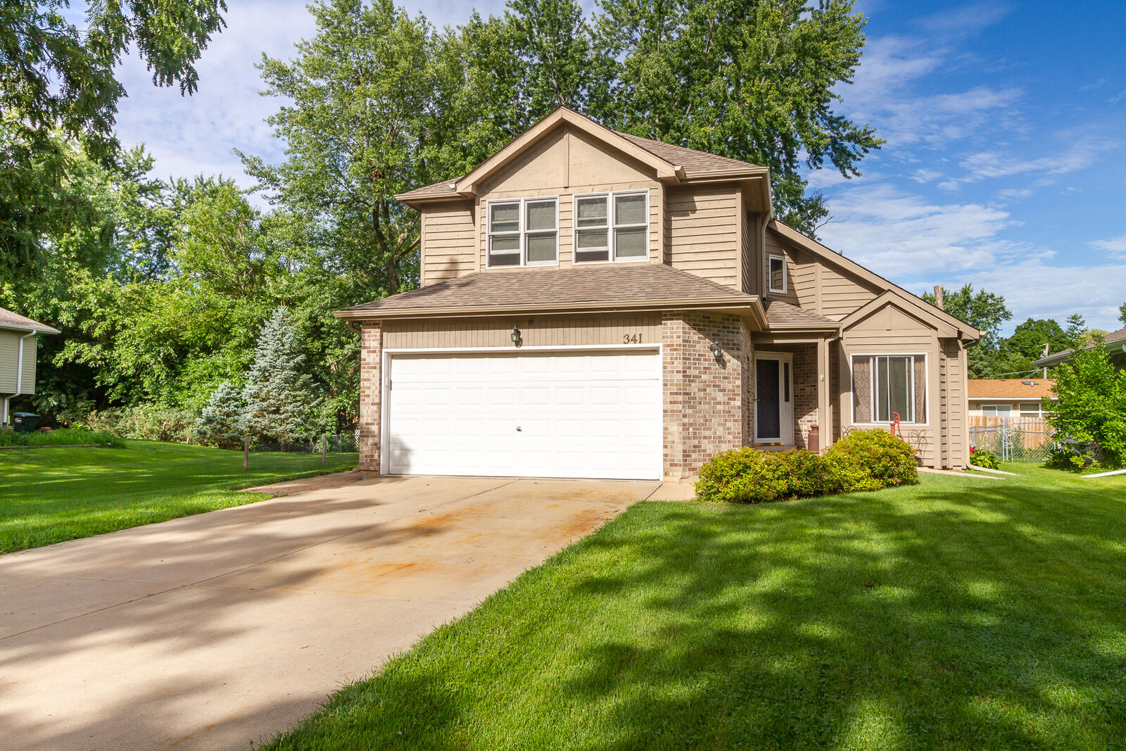 Property Photo:  341 N Garfield Street  IL 60520 