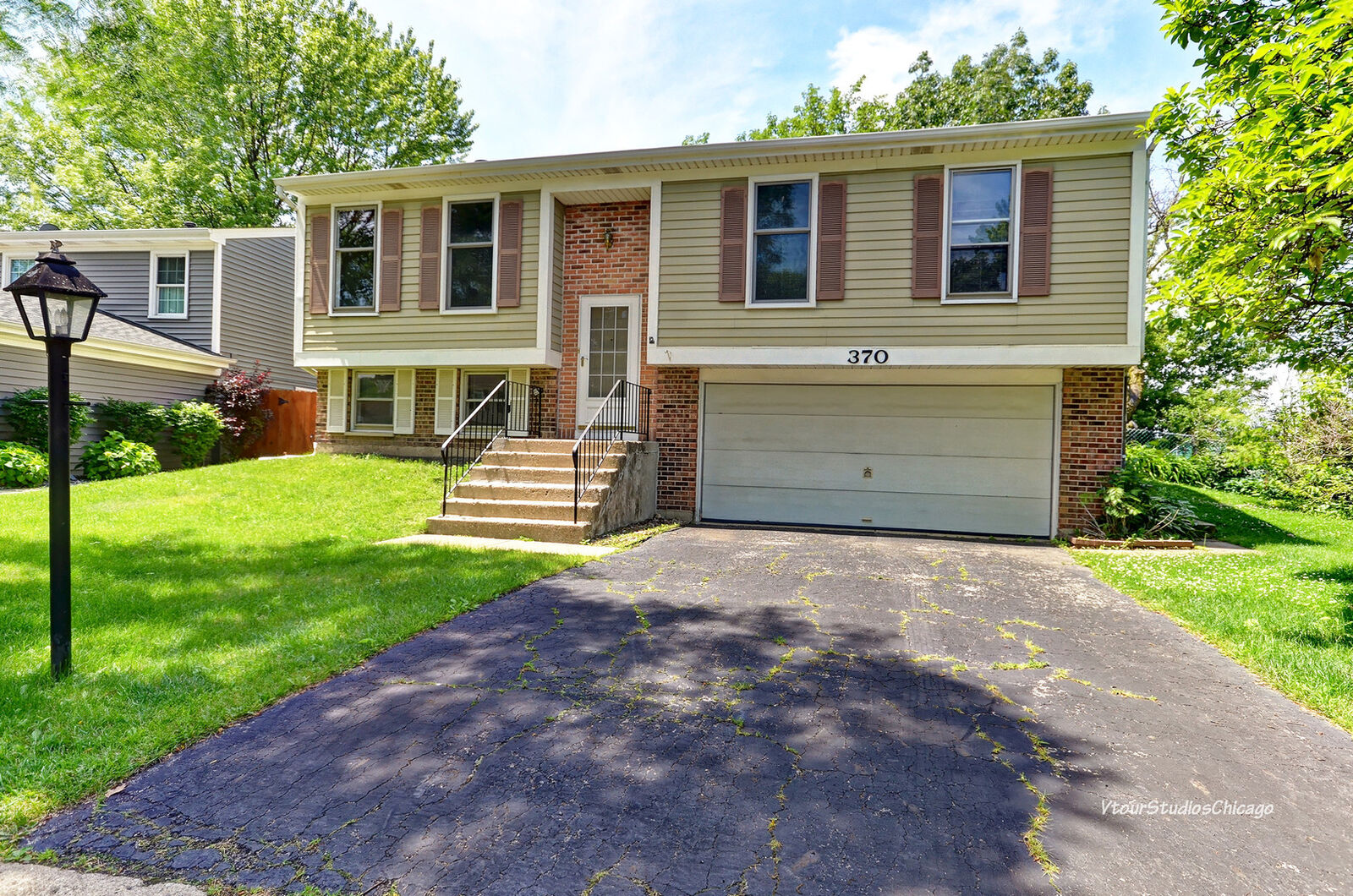 Property Photo: 370 Norman Lane IL 60172