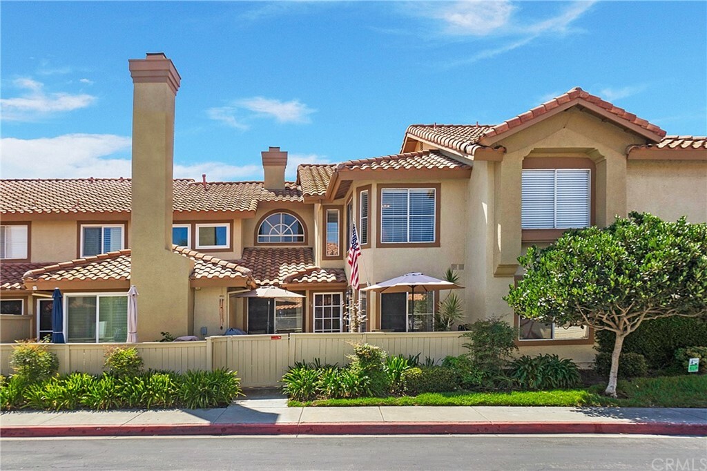 Property Photo: 14 Vista Barranca 59 CA 92688