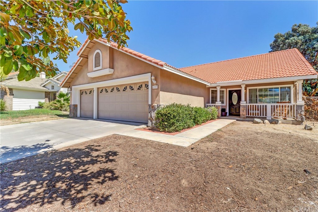 15303 Lakebreeze Lane  Lake Elsinore CA 92530 photo