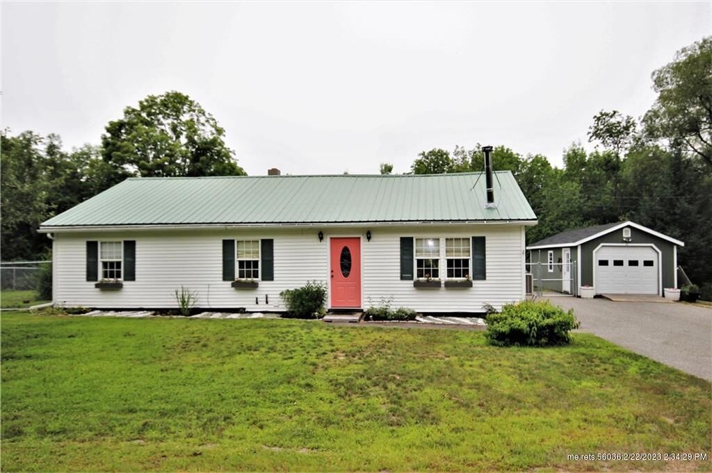 Property Photo:  61 Cove Road  ME 04496 