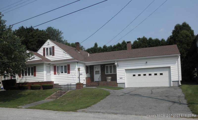 Property Photo: 38 Fairlawn Avenue ME 04240