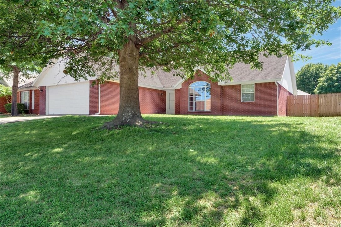 Property Photo:  3504 W Sunset Drive  AR 72756 