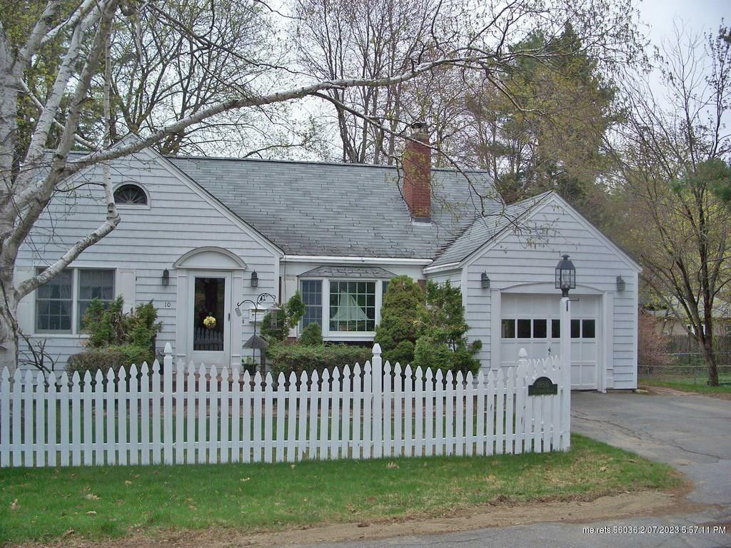 Property Photo: 10 South Road ME 04412