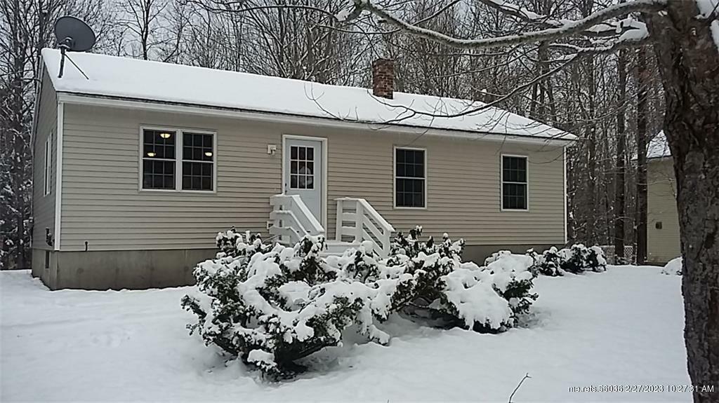 Property Photo:  11 Thomas Avenue  ME 04861 