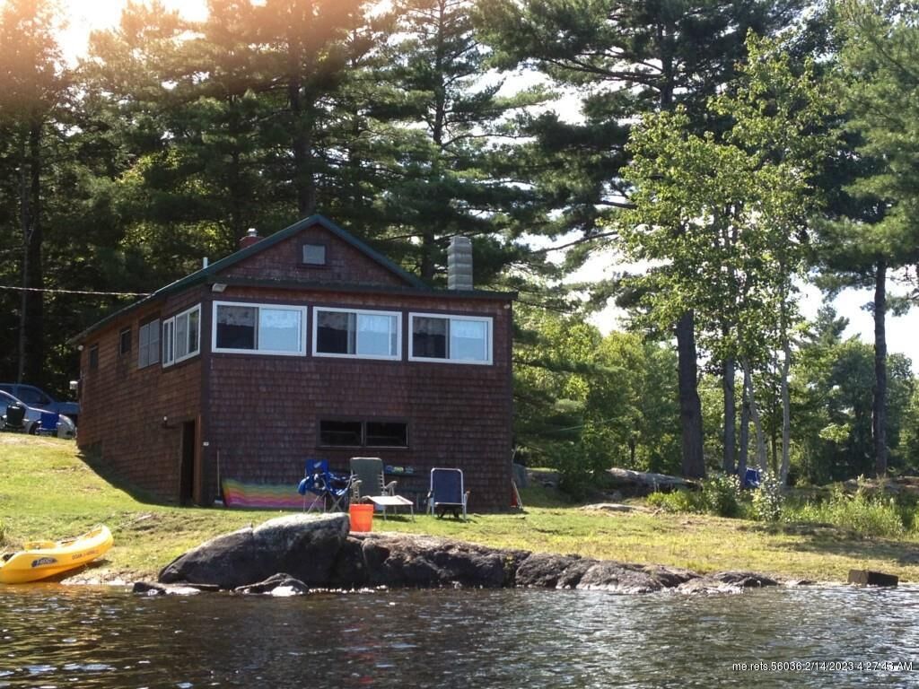 Property Photo:  85 Bear Trap Highway  ME 04921 