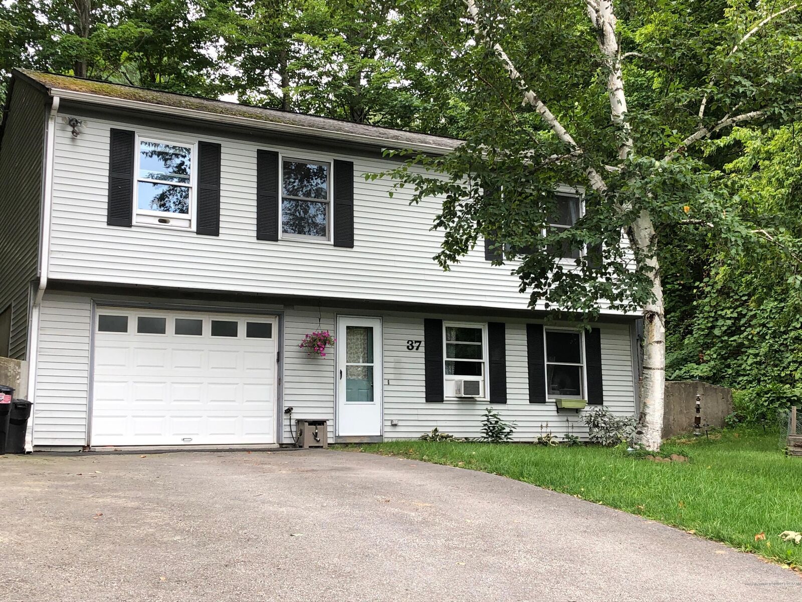 Property Photo:  37 Sixth Street  ME 04210 