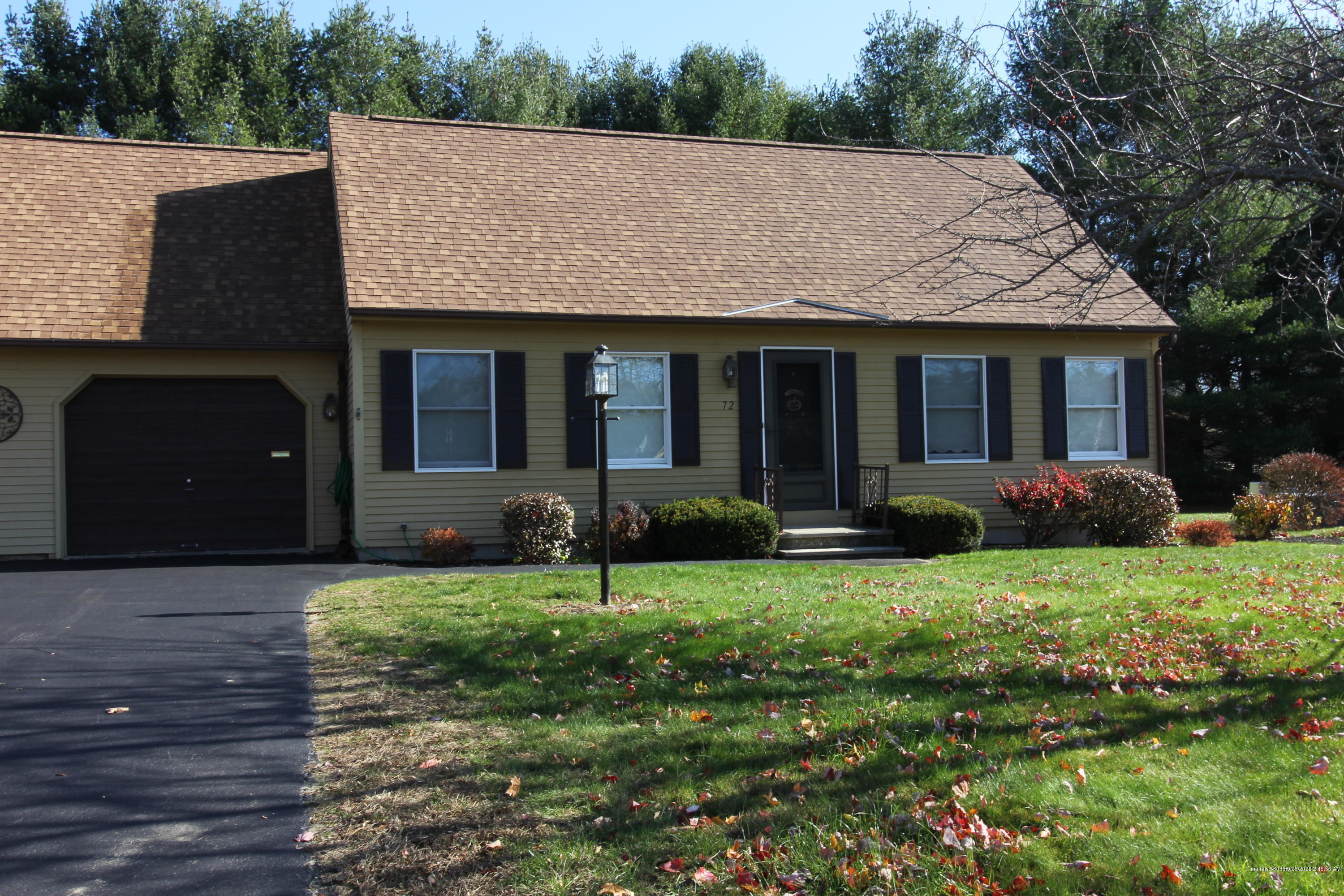 Property Photo:  72 Old Carriage Road 40  ME 04210 
