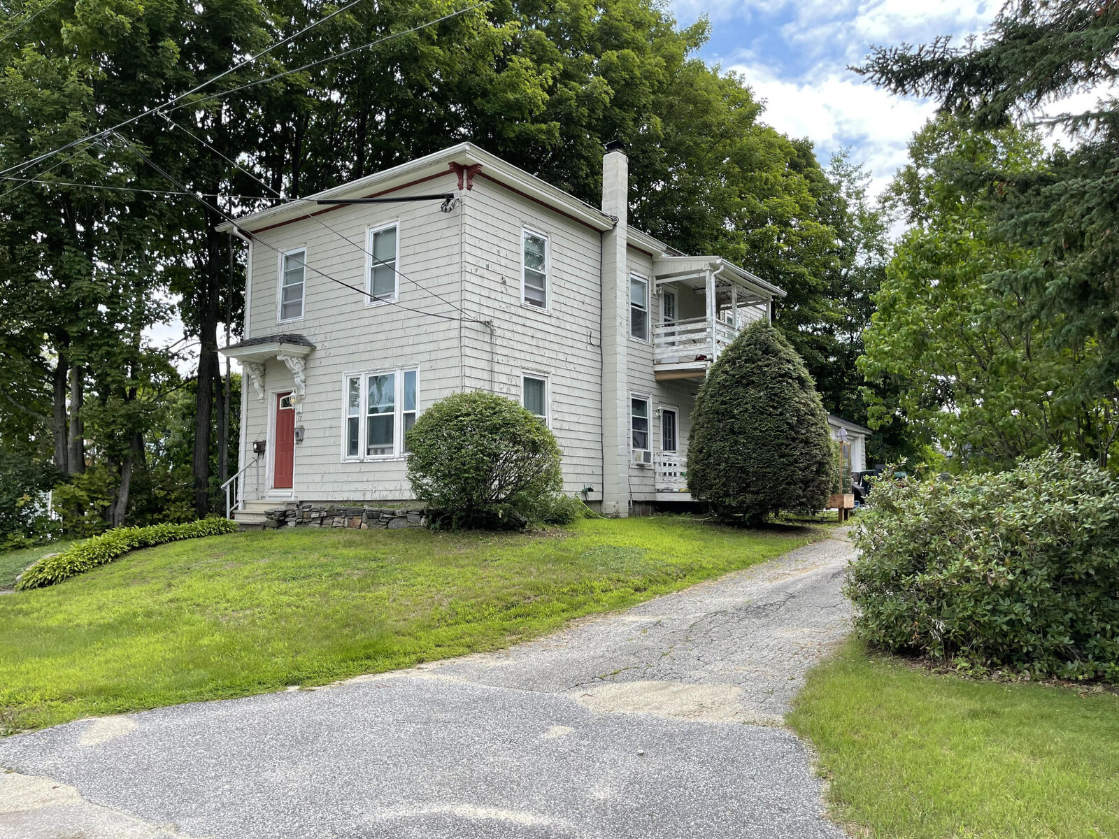 Property Photo:  17 Wellman Street  ME 04240 