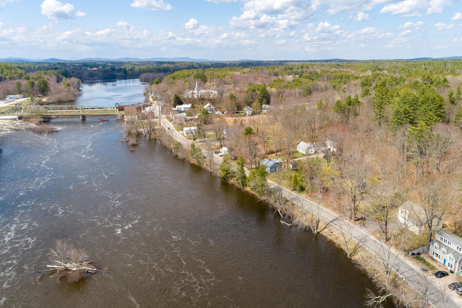 Property Photo:  58 River Road  ME 04093 