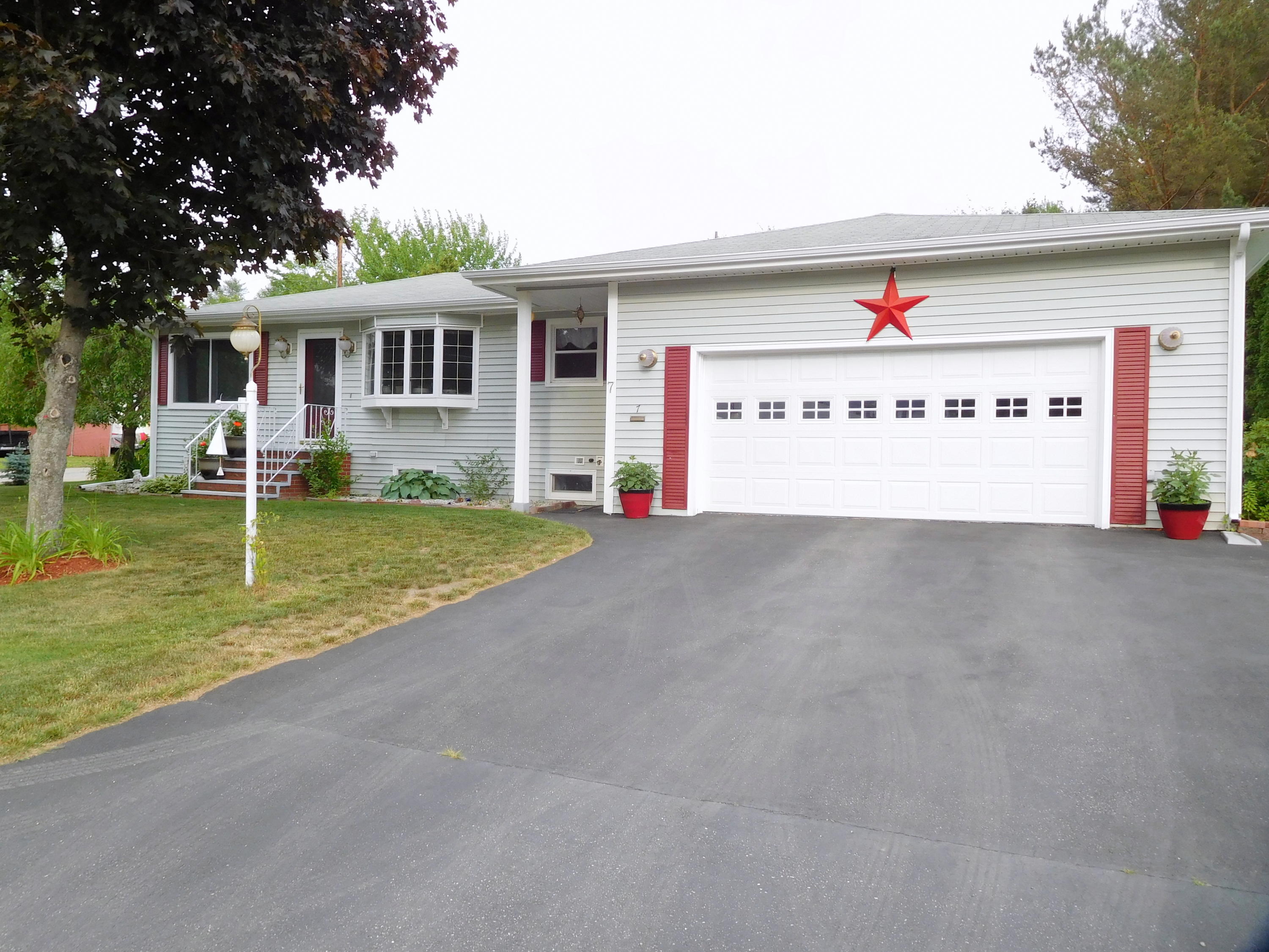 Property Photo: 7 Bobby Street ME 04240