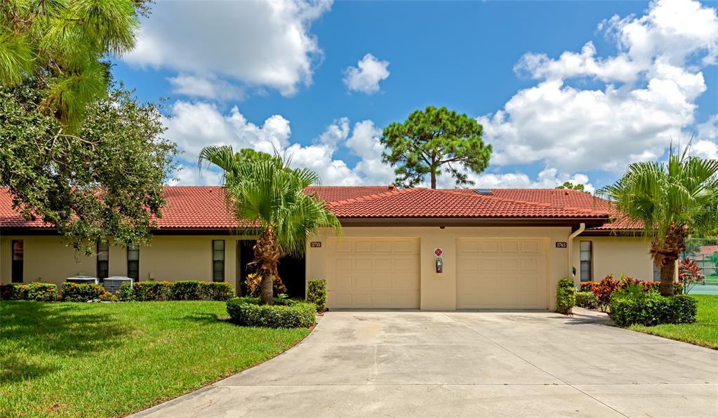 Property Photo: 3755 Pinecone Court 173 FL 34238