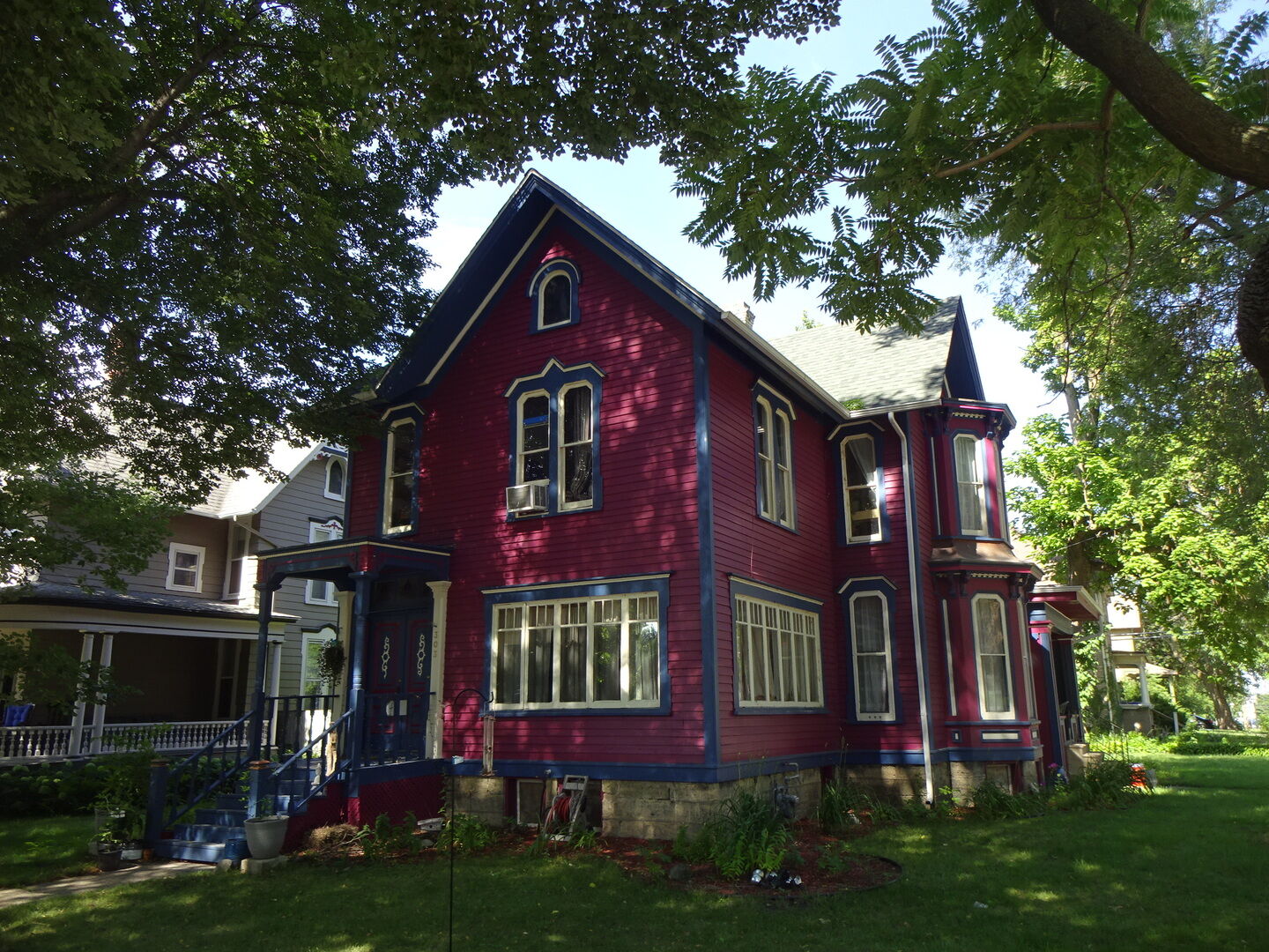 Property Photo:  303 S 3rd Street  IL 61104 